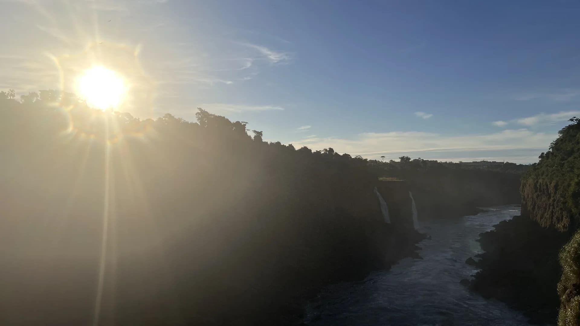 Última luz do dia sobre a Garganta do Diabo BR