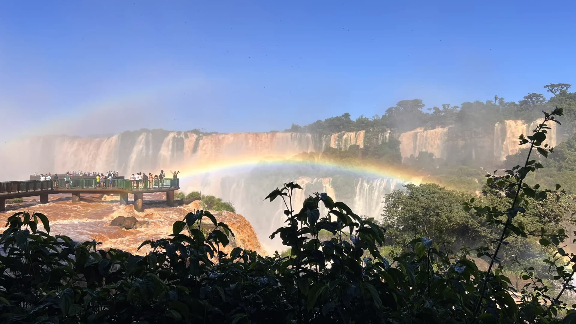 Passarela pavimentada da Trilha das Cataratas - Parque Nacional do Iguaçu