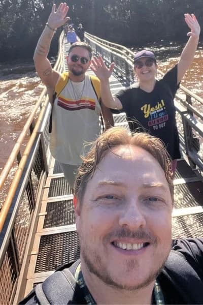 Wanderlei, guia de turismo, na Passarela da Garganta do Diabo · Cataratas Argentinas Puerto Iguazú