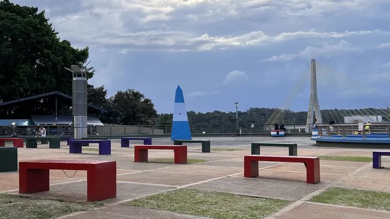 Hito de las Tres Fronteras na Argentina · ponto turístico Puerto Iguazú