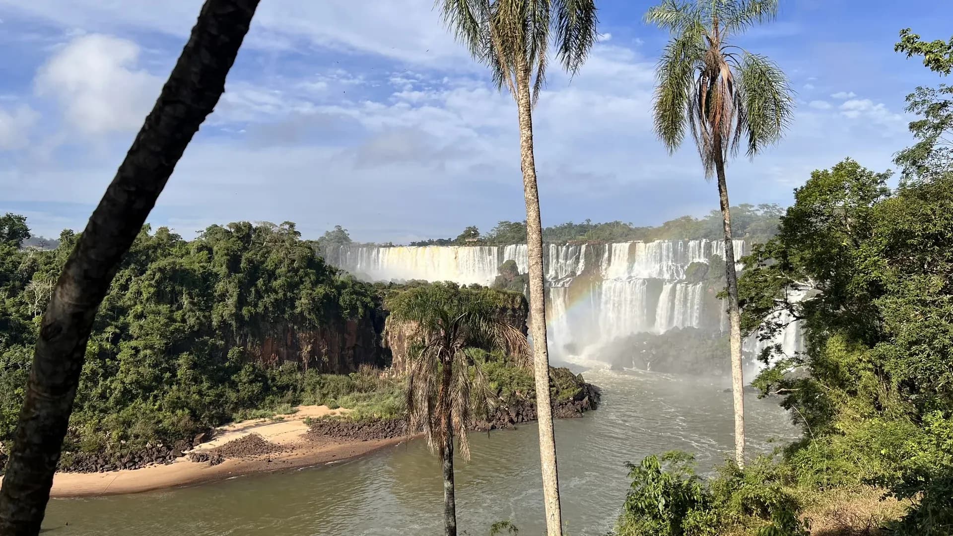 Comparativo entre Cataratas brasileiras e argentinas — qual lado vale mais a pena
