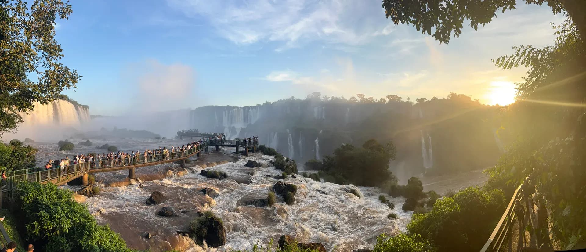 Melhor época para visitar Foz do Iguaçu — vista panorâmica das Cataratas