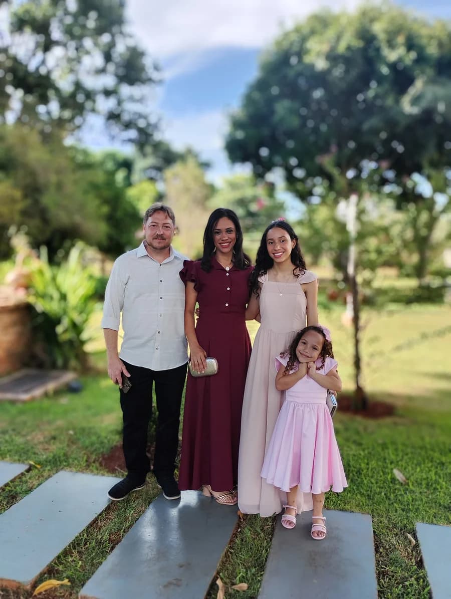 Família Cornelius — Wanderlei, Elizete (Lí) e as filhas · operação familiar Passeios Cataratas em Foz do Iguaçu