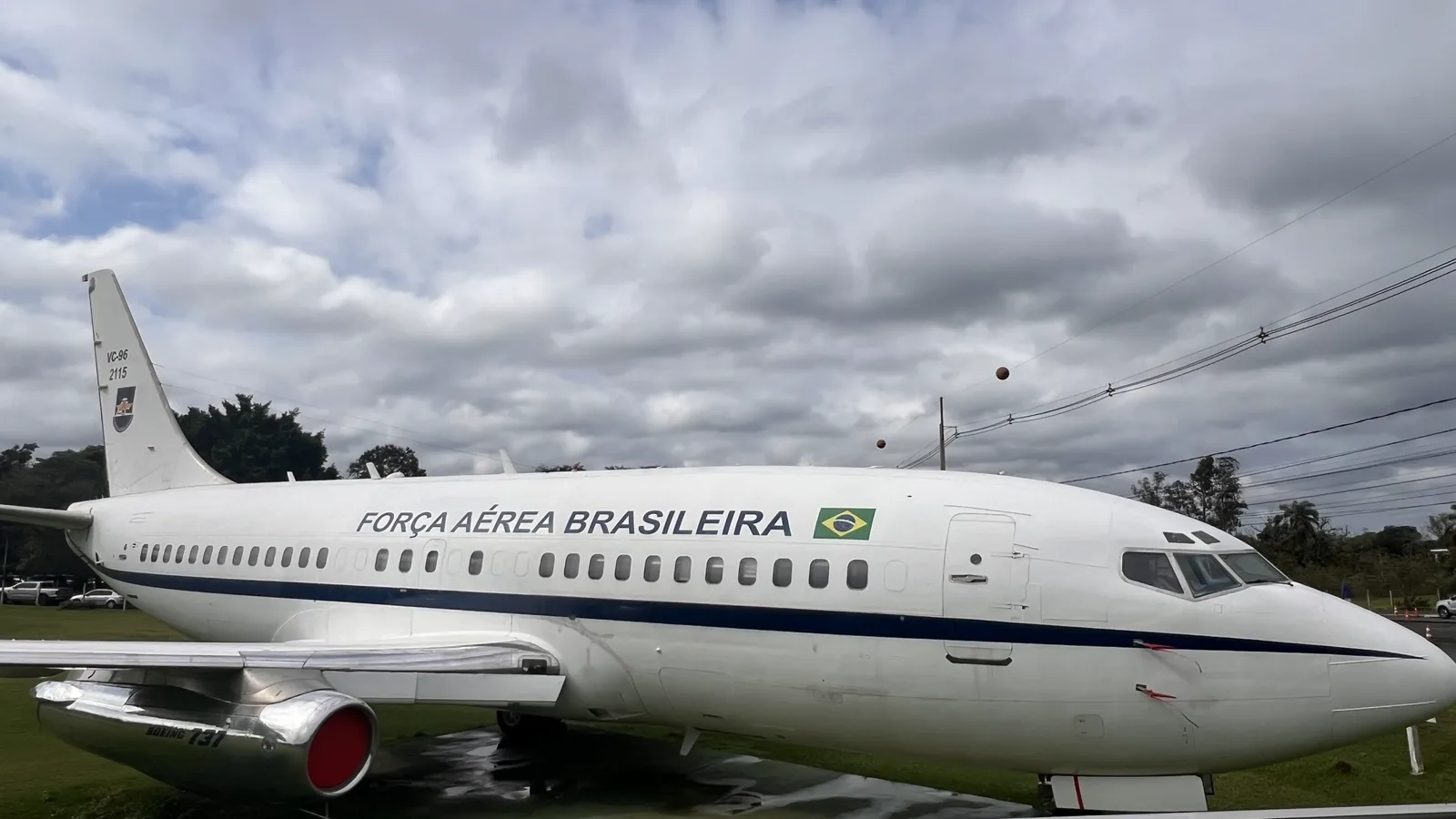 Boeing 737 da Força Aérea Brasileira em exposição no complexo da Helisul Experience